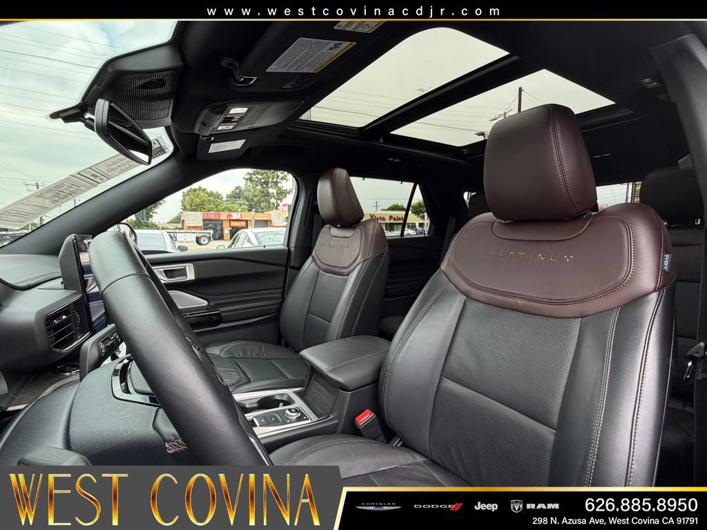 Used 2024 Ford Explorer Platinum w/ Technology Package AWD/4WD image 28