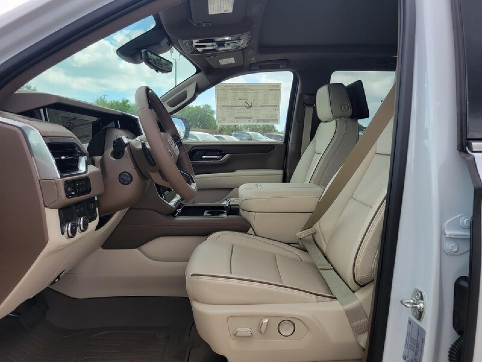 New 2026 GMC Yukon Denali w/ Denali Reserve Package RWD image 24