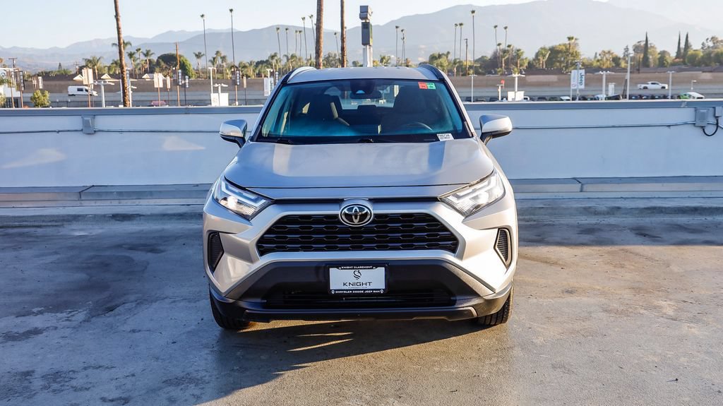 Used 2023 Toyota RAV4 XLE AWD/4WD image 3