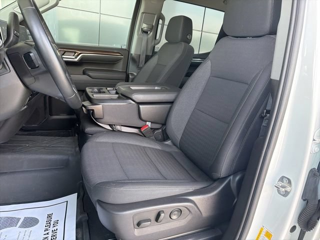 Used 2024 Chevrolet Silverado 1500 LT AWD/4WD image 23