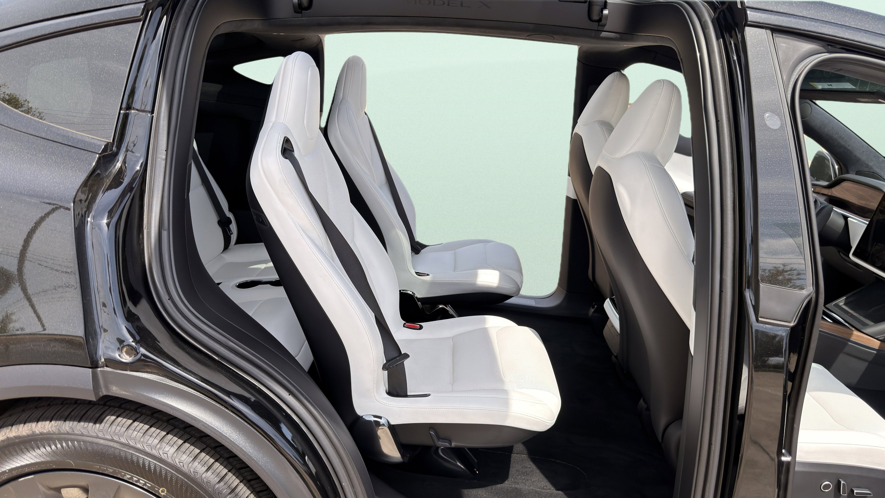Used 2023 Tesla Model X image 44
