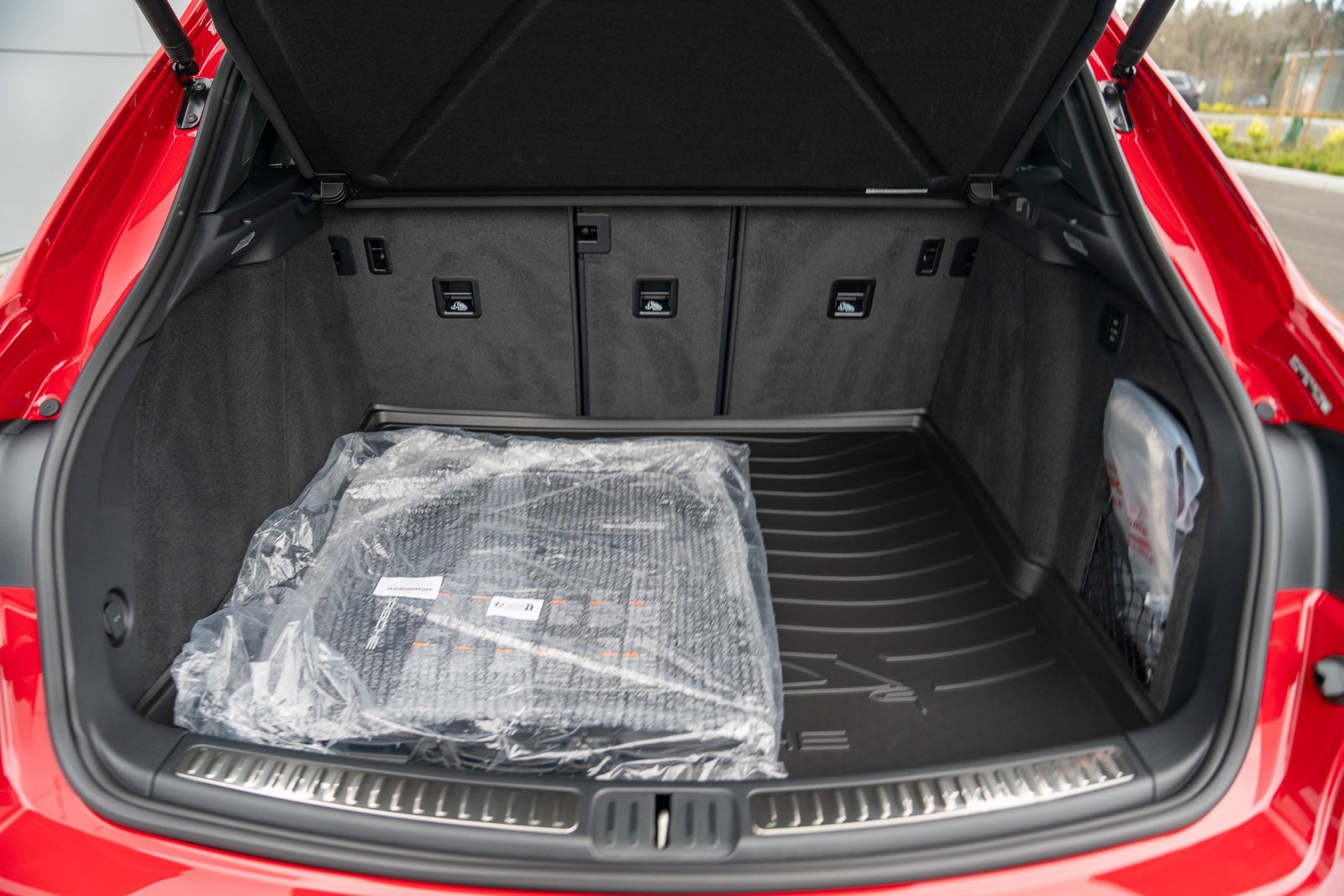 New 2026 Porsche Macan S image 28