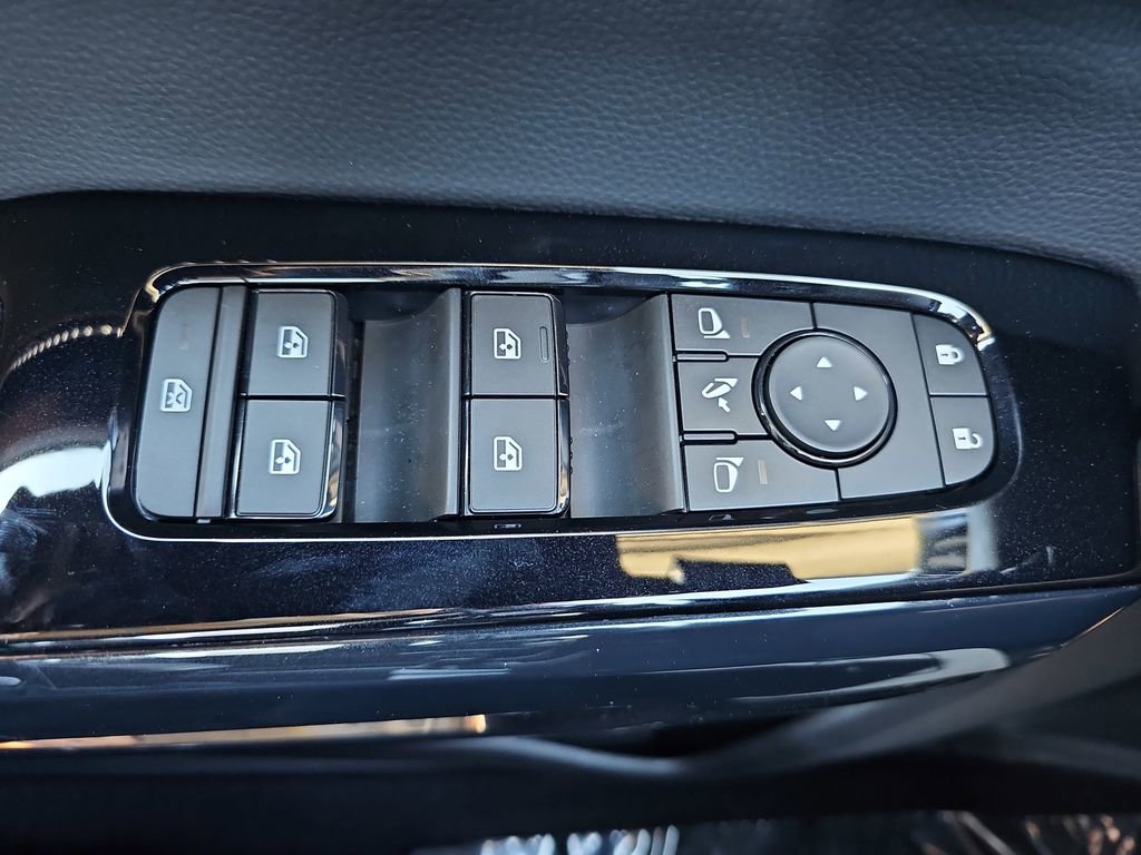 New 2026 Nissan Pathfinder Platinum FWD image 32