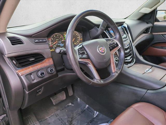 Used 2015 Cadillac Escalade Premium image 10