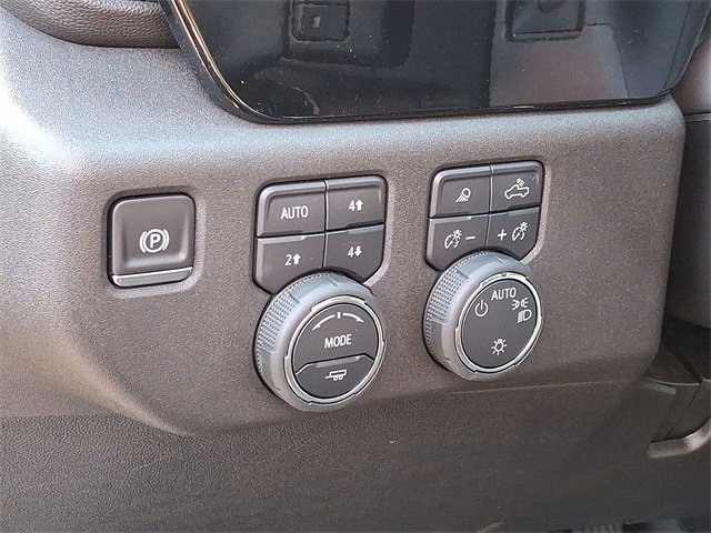 Certified 2025 Chevrolet Silverado 1500 LT image 33