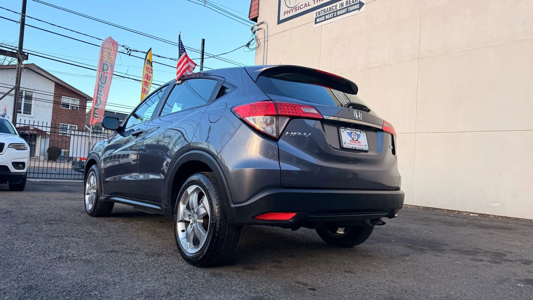 Used 2022 Honda HR-V LX image 8