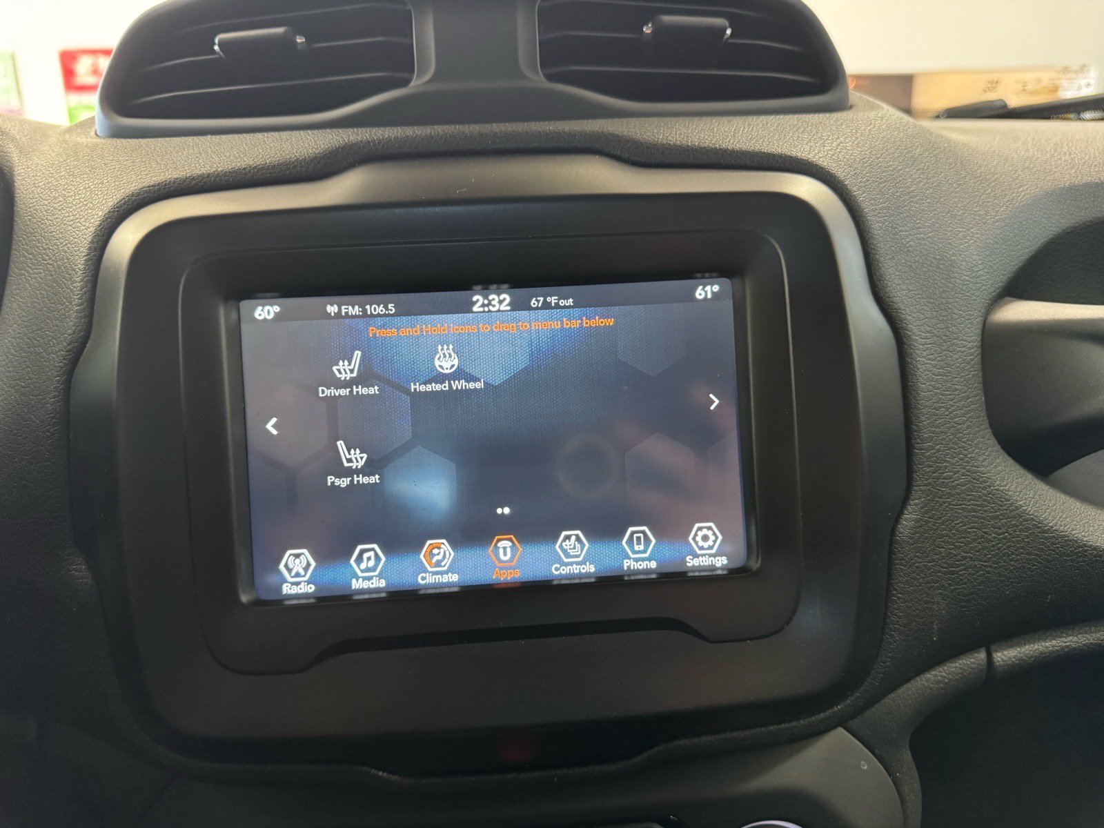 Used 2019 Jeep Renegade Latitude w/ Cold Weather Group AWD/4WD image 28