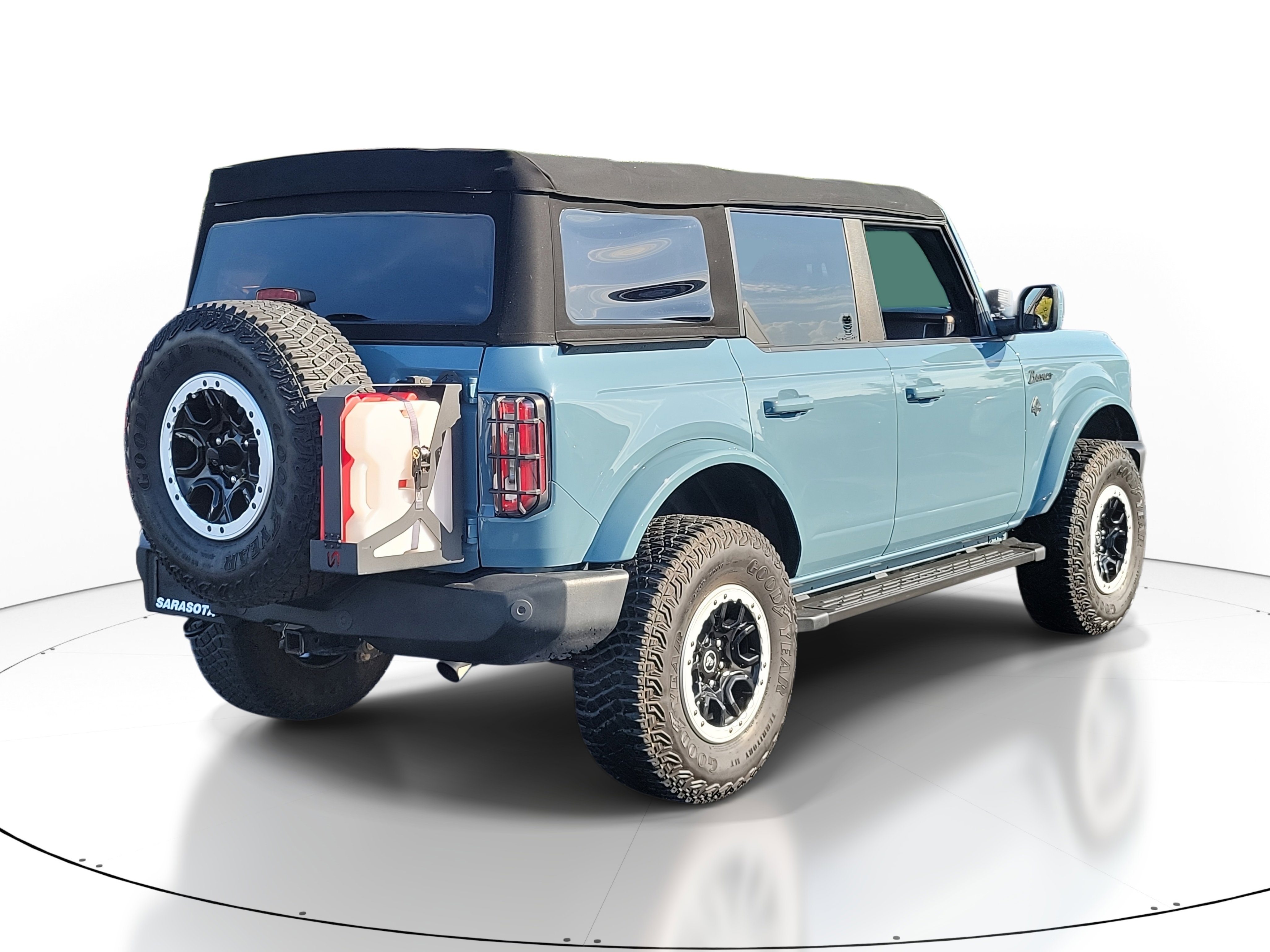 Used 2023 Ford Bronco Outer Banks image 6