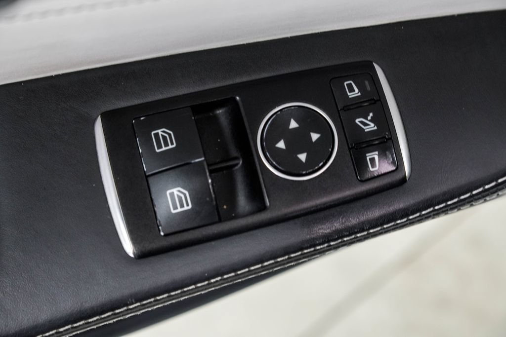 Used 2018 Mercedes-Benz AMG GT Roadster image 39
