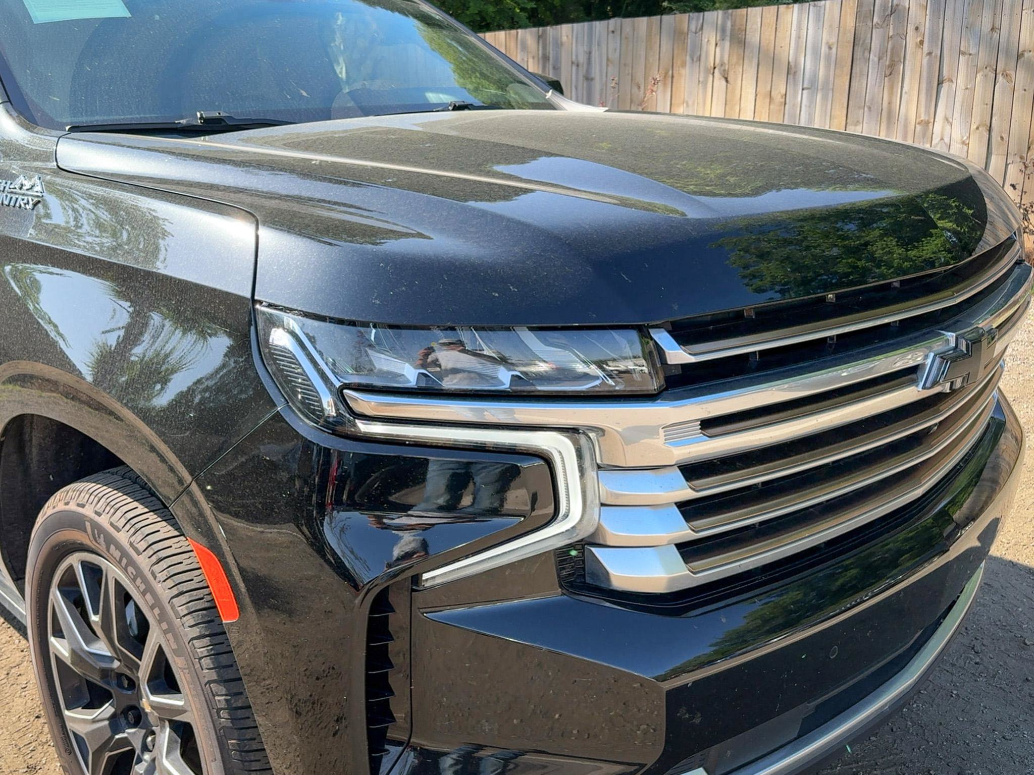 Used 2021 Chevrolet Suburban High Country w/ Premium Package AWD/4WD image 15