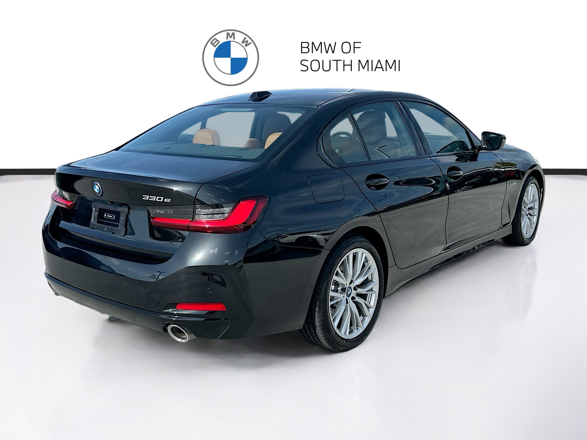 Used 2023 BMW 330e w/ Convenience Package RWD image 7