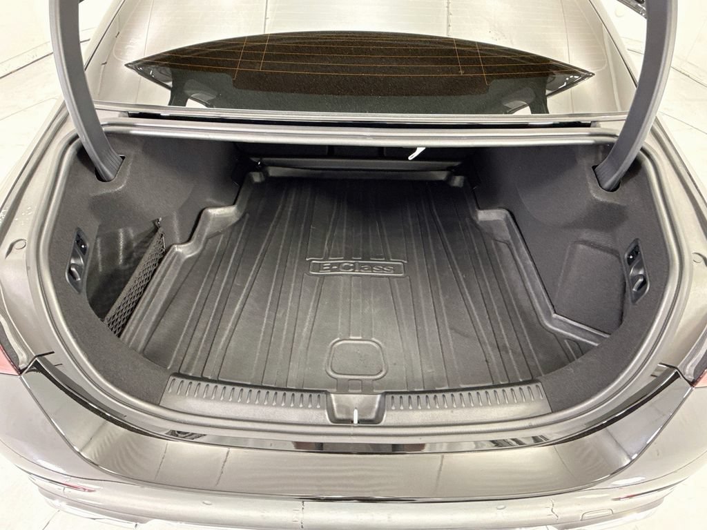 Used 2024 Mercedes-Benz E 350 4MATIC Sedan image 27