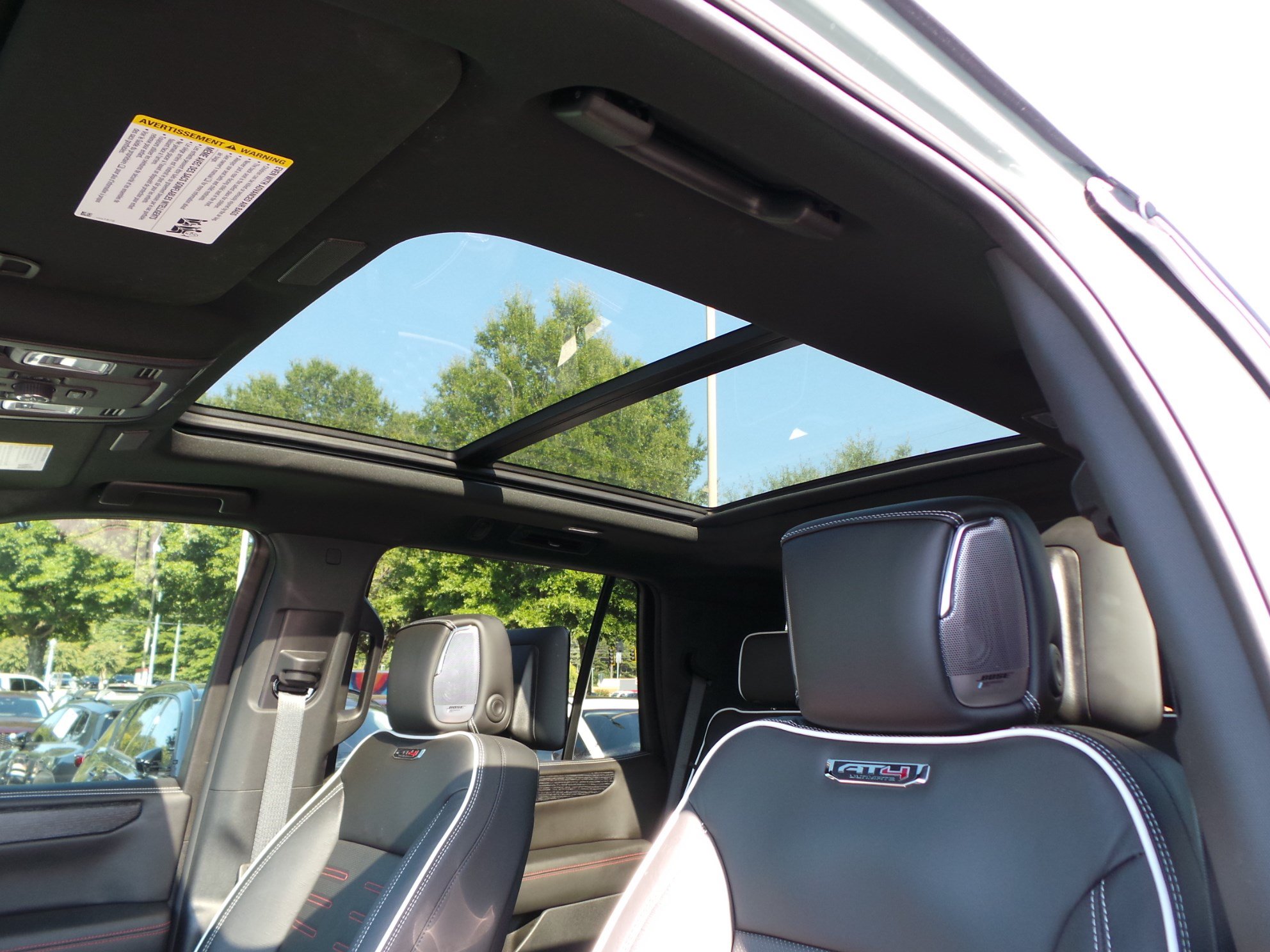 Used 2025 GMC Yukon AT4 Ultimate w/ LPO, Floor Liner Package AWD/4WD image 31