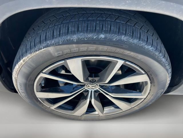 Used 2026 Volkswagen Atlas Cross Sport SEL Premium R-Line AWD/4WD image 9