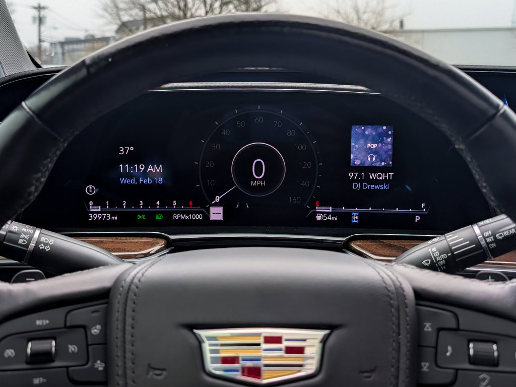 Used 2022 Cadillac Escalade ESV Sport Platinum w/ LPO, ONYX Package image 20