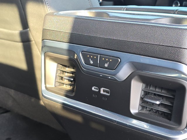 Used 2025 GMC Sierra 2500 SLT w/ SLT Premium Package AWD/4WD image 20