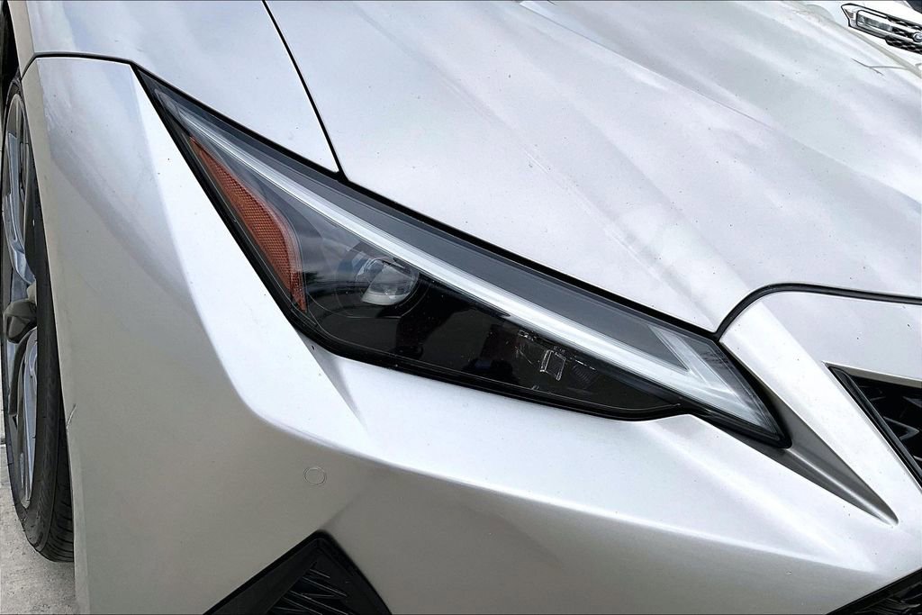 Used 2022 Lexus IS 350 F Sport image 35