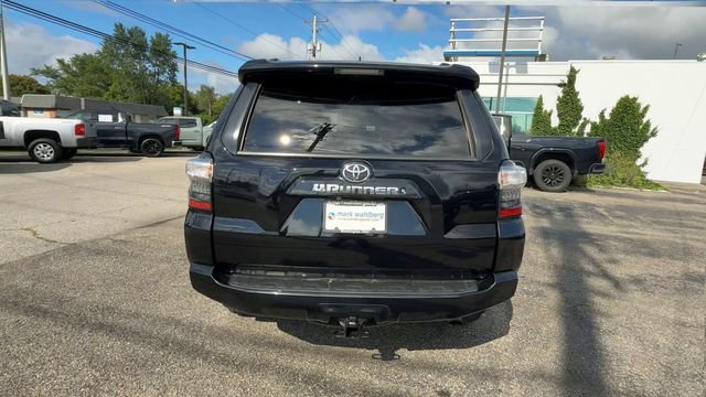 Used 2021 Toyota 4Runner SR5 Premium w/ Moonroof Package AWD/4WD image 7