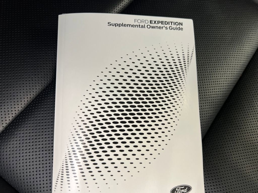 Used 2025 Ford Expedition Platinum AWD/4WD image 28