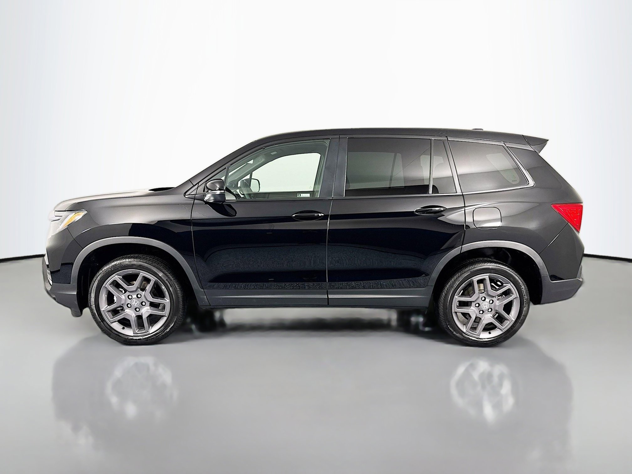 Certified 2023 Honda Passport EX-L image 8