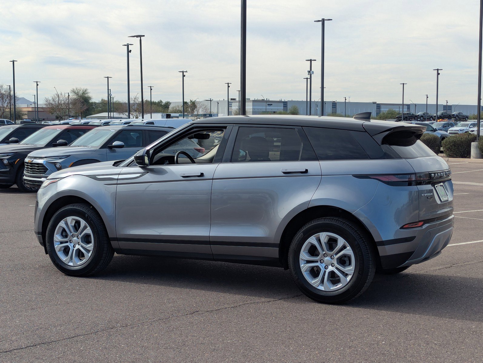 Used 2020 Land Rover Range Rover Evoque S image 3