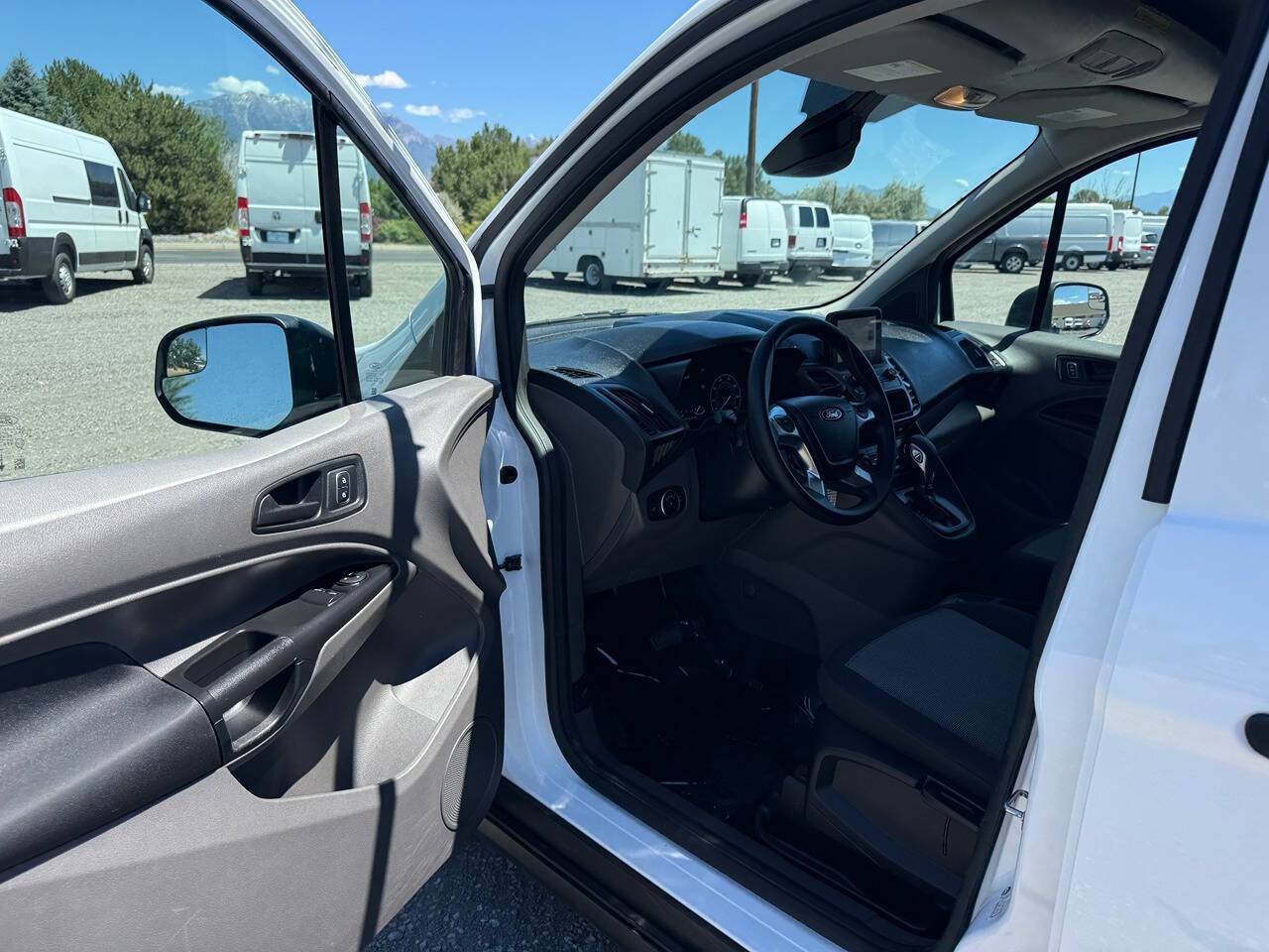 Used 2022 Ford Transit Connect XL FWD image 16