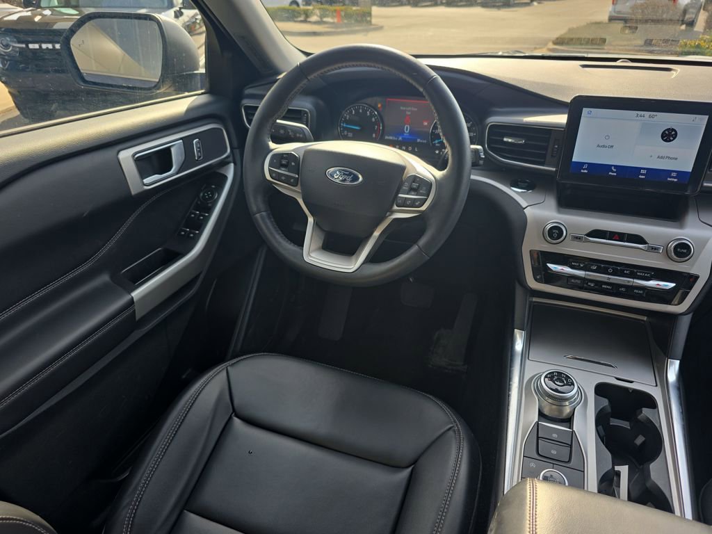 Certified 2024 Ford Explorer XLT w/ Equipment Group 202A image 23