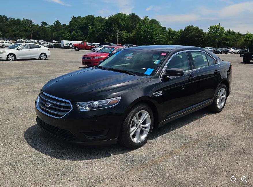 Used 2018 Ford Taurus SE FWD image 1
