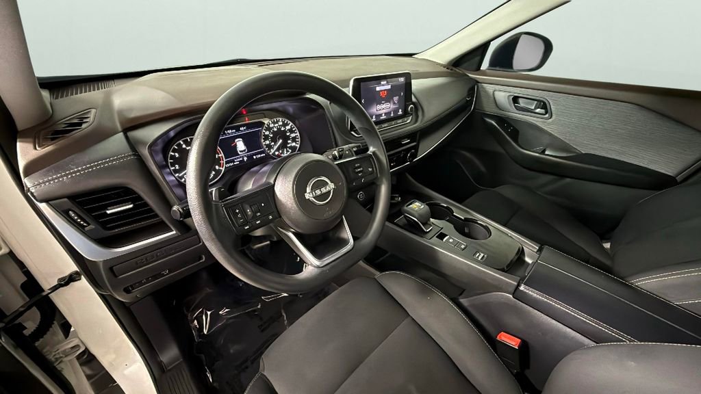 Used 2023 Nissan Rogue S image 18