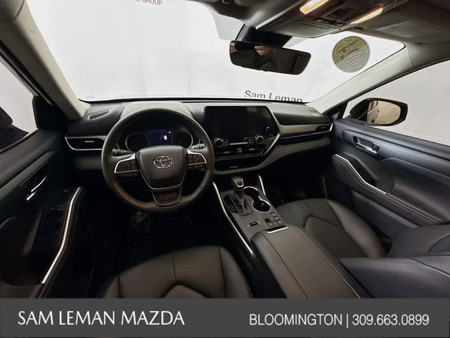 Used 2024 Toyota Highlander XLE image 22