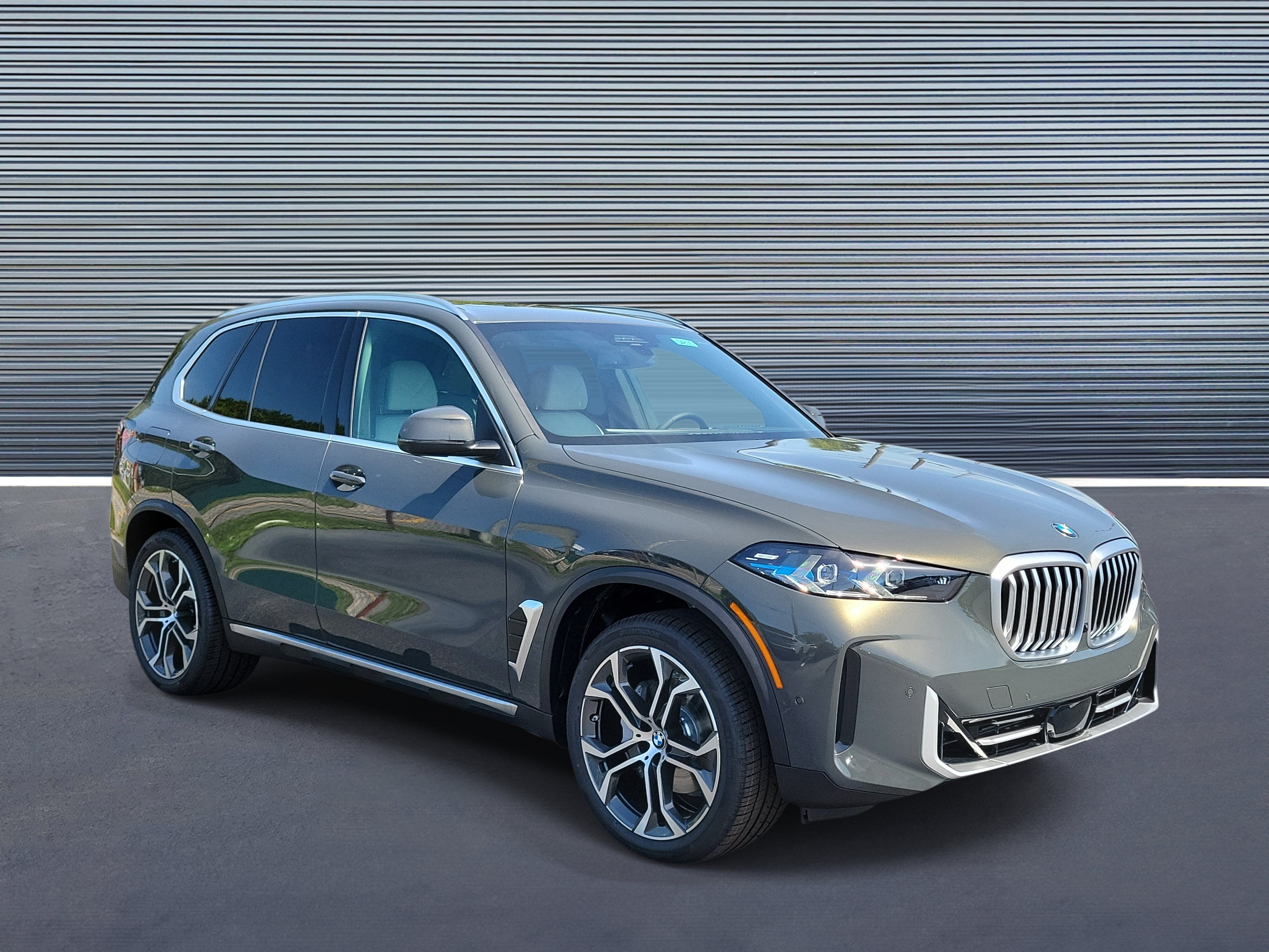 New 2026 BMW X5 xDrive40i w/ Executive Package AWD/4WD video 2