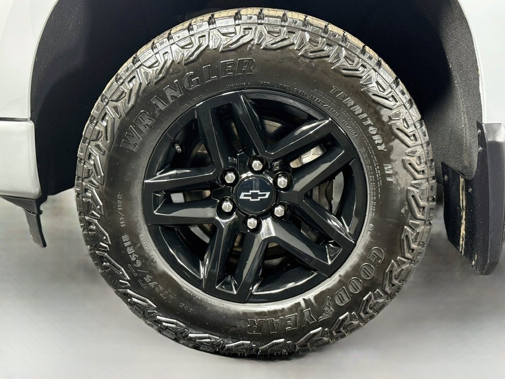 Used 2024 Chevrolet Silverado 1500 Custom w/ LPO, Dark Essentials Package AWD/4WD image 35