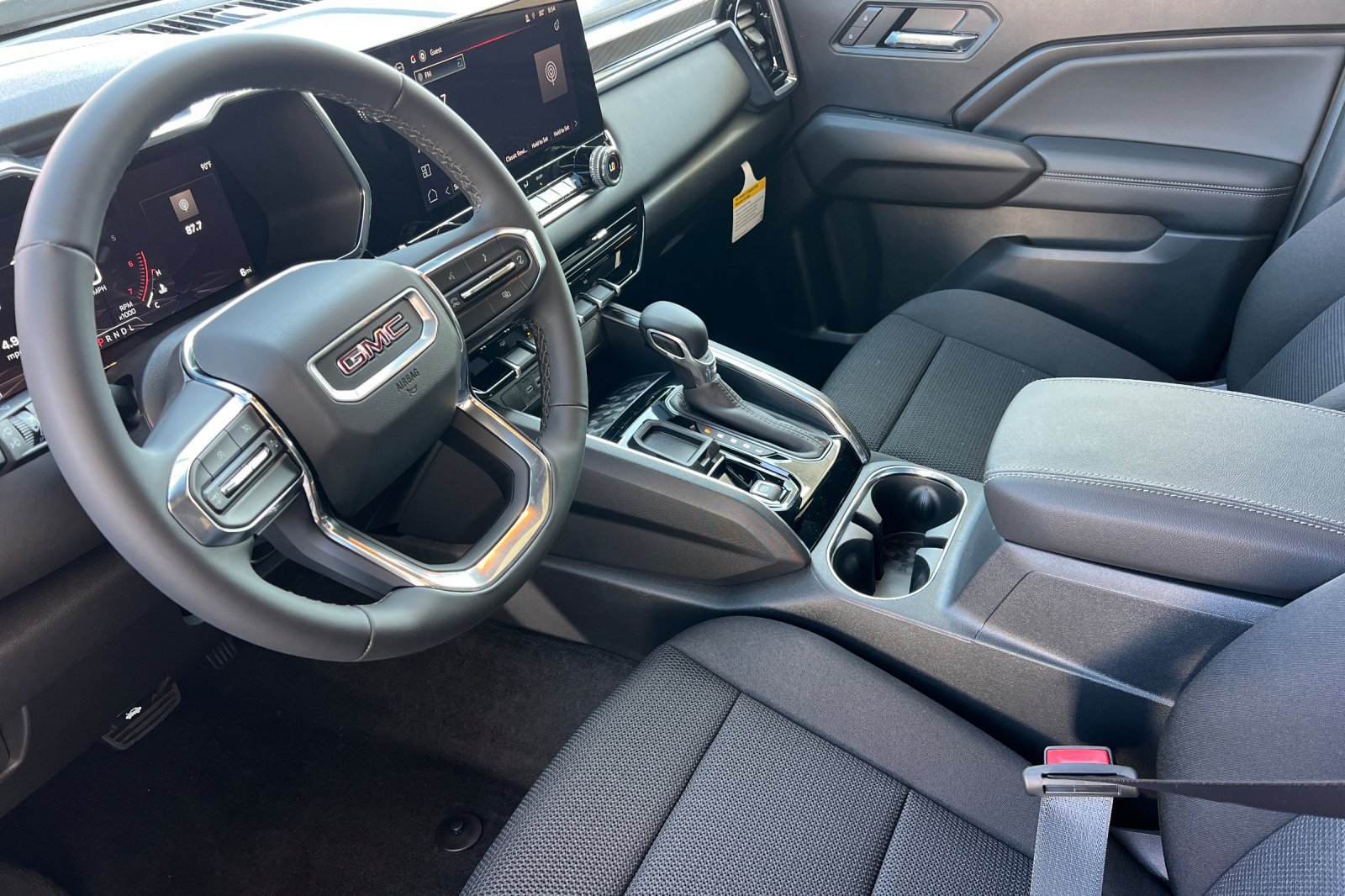 New 2026 GMC Canyon Elevation w/ Convenience Package RWD image 8