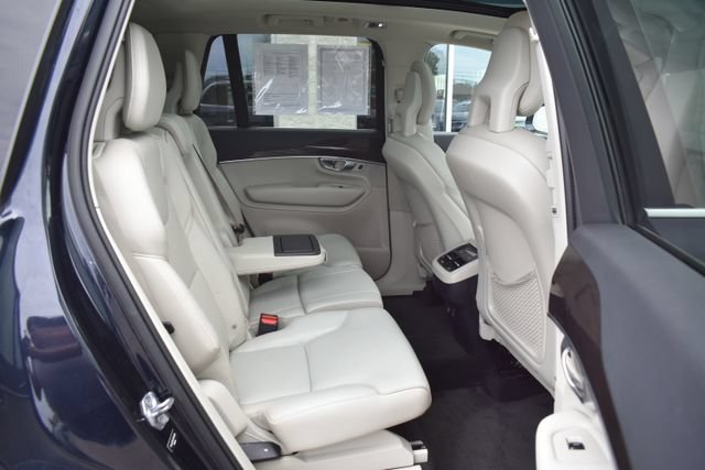 Used 2017 Volvo XC90 T6 Momentum w/ Convenience Package AWD/4WD image 41