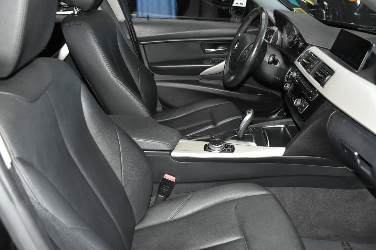 Used 2016 BMW 320i xDrive Sedan AWD/4WD image 18