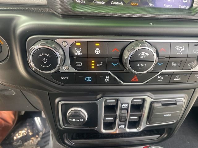 Used 2023 Jeep Wrangler Unlimited Sahara image 31