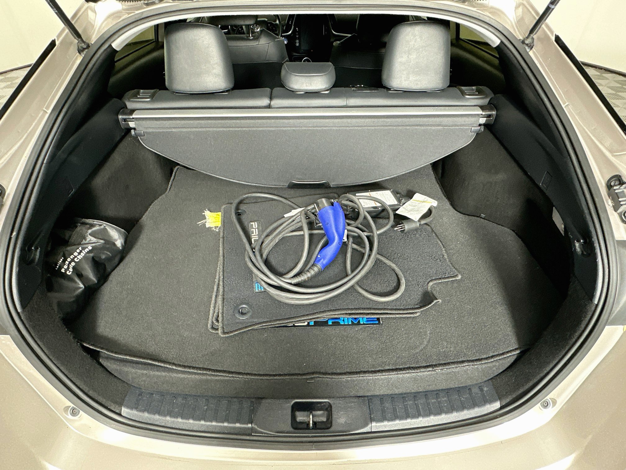Used 2020 Toyota Prius Prime Limited w/ Carpet Mat Package FWD image 28