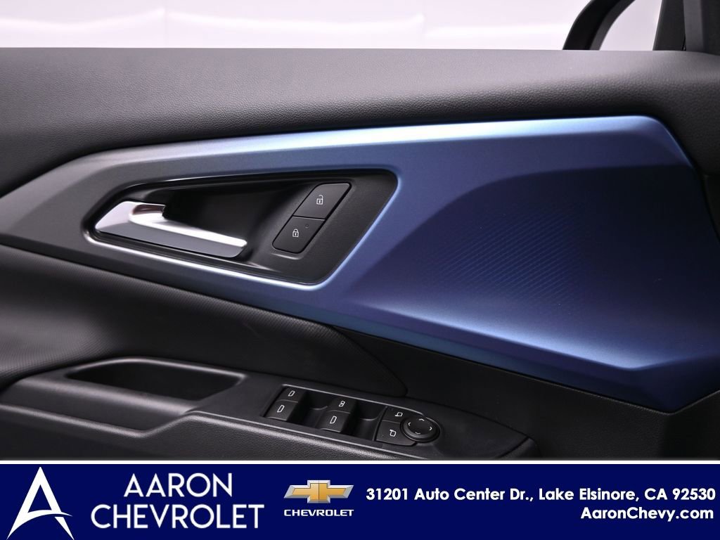 New 2026 Chevrolet Equinox EV LT w/ LPO, Blackout Package image 20