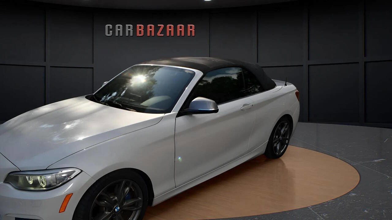 Used 2015 BMW M235i Convertible image 36
