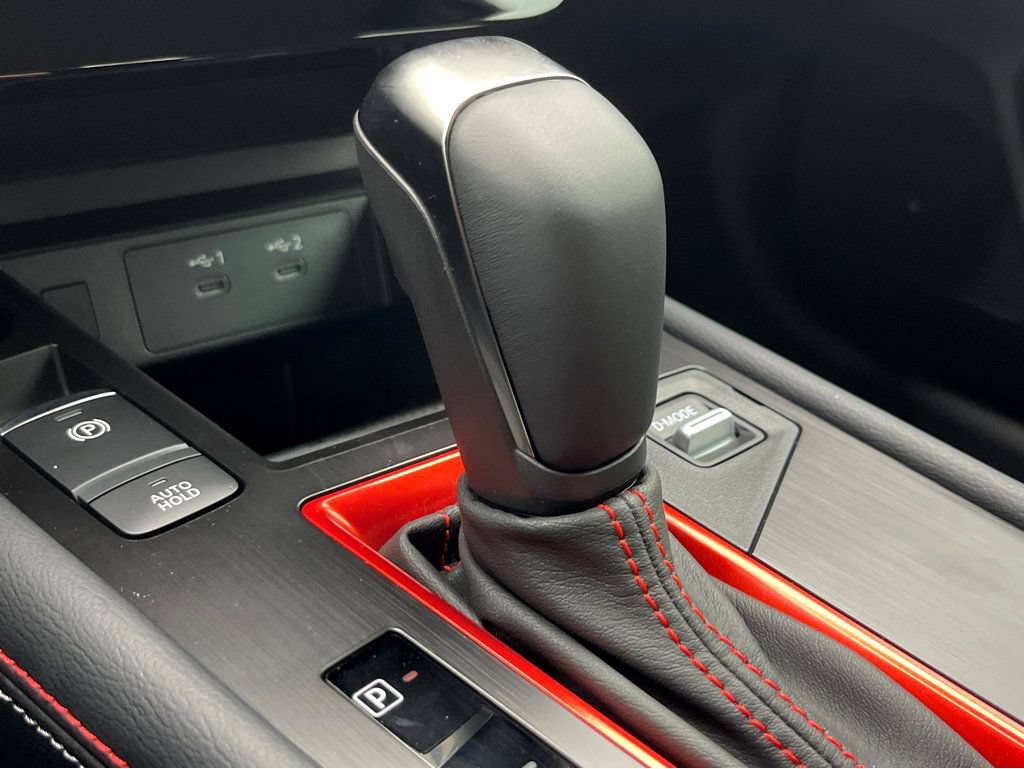 New 2025 Nissan Kicks SR FWD image 25