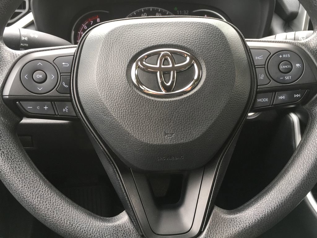 Used 2025 Toyota RAV4 XLE AWD/4WD image 13