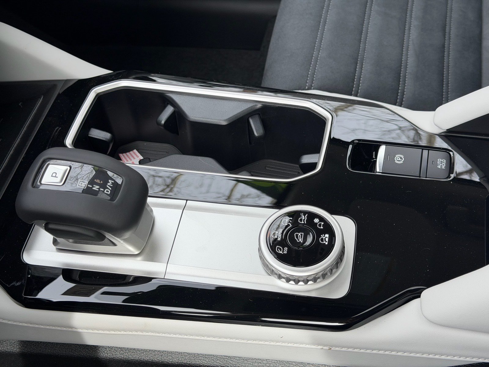 New 2026 Mitsubishi Outlander SE AWD/4WD image 32