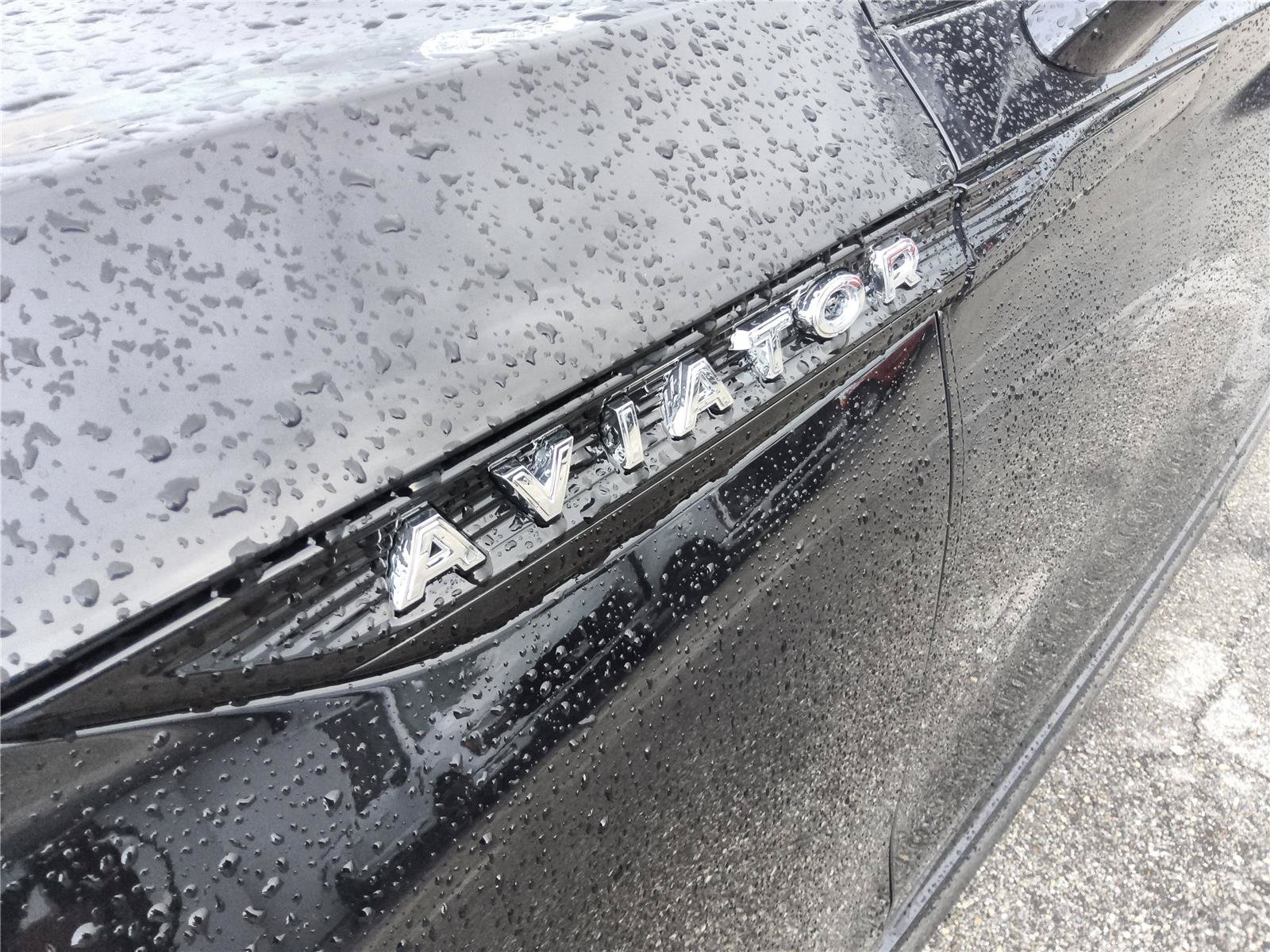New 2027 Lincoln Aviator Reserve w/ Jet Appearance Package RWD image 10