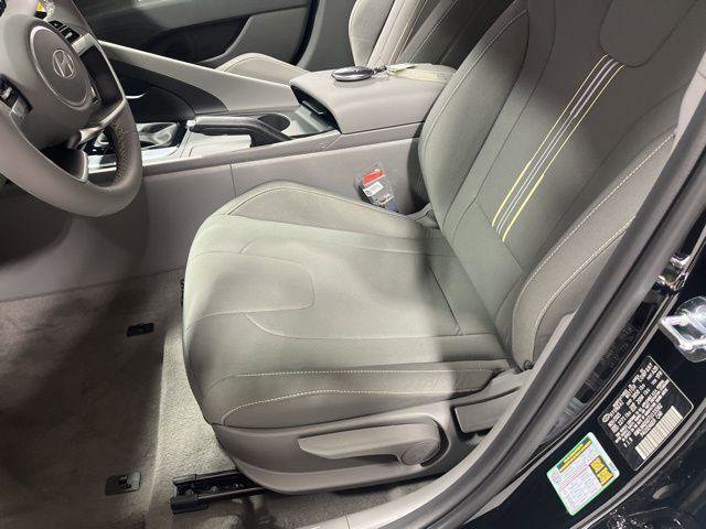 New 2026 Hyundai Elantra Sport image 7