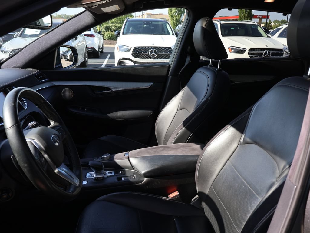 Used 2019 INFINITI QX50 Essential w/ Sensory Package AWD/4WD image 17