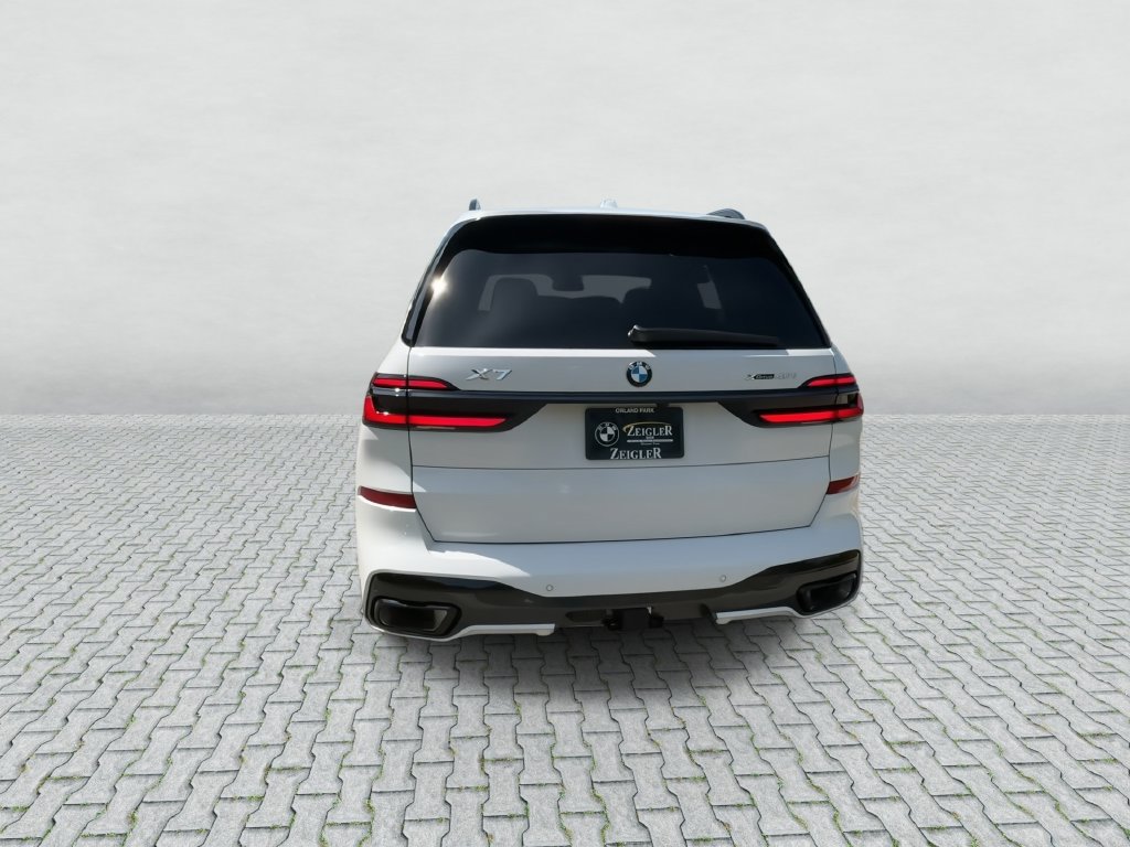 Used 2027 BMW X7 xDrive40i w/ M Sport Package AWD/4WD image 7