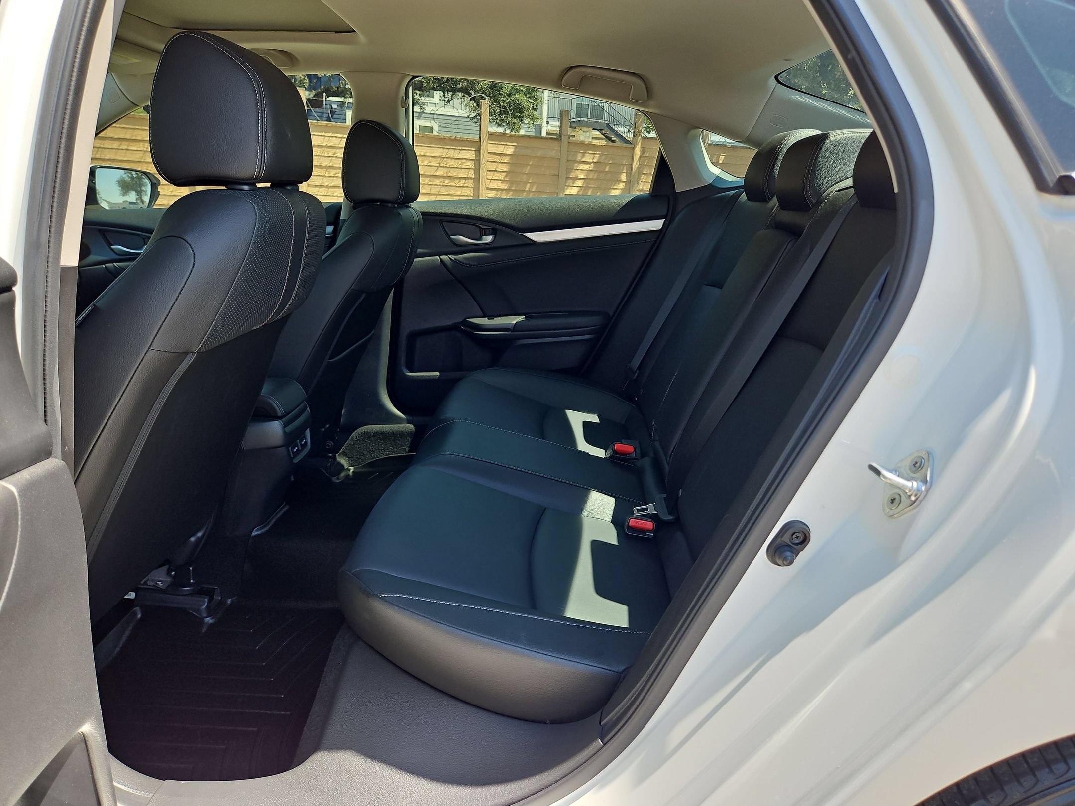 Used 2018 Honda Civic Touring image 14