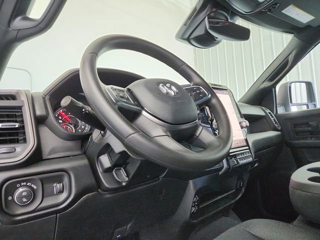 New 2026 RAM 2500 Tradesman AWD/4WD image 18
