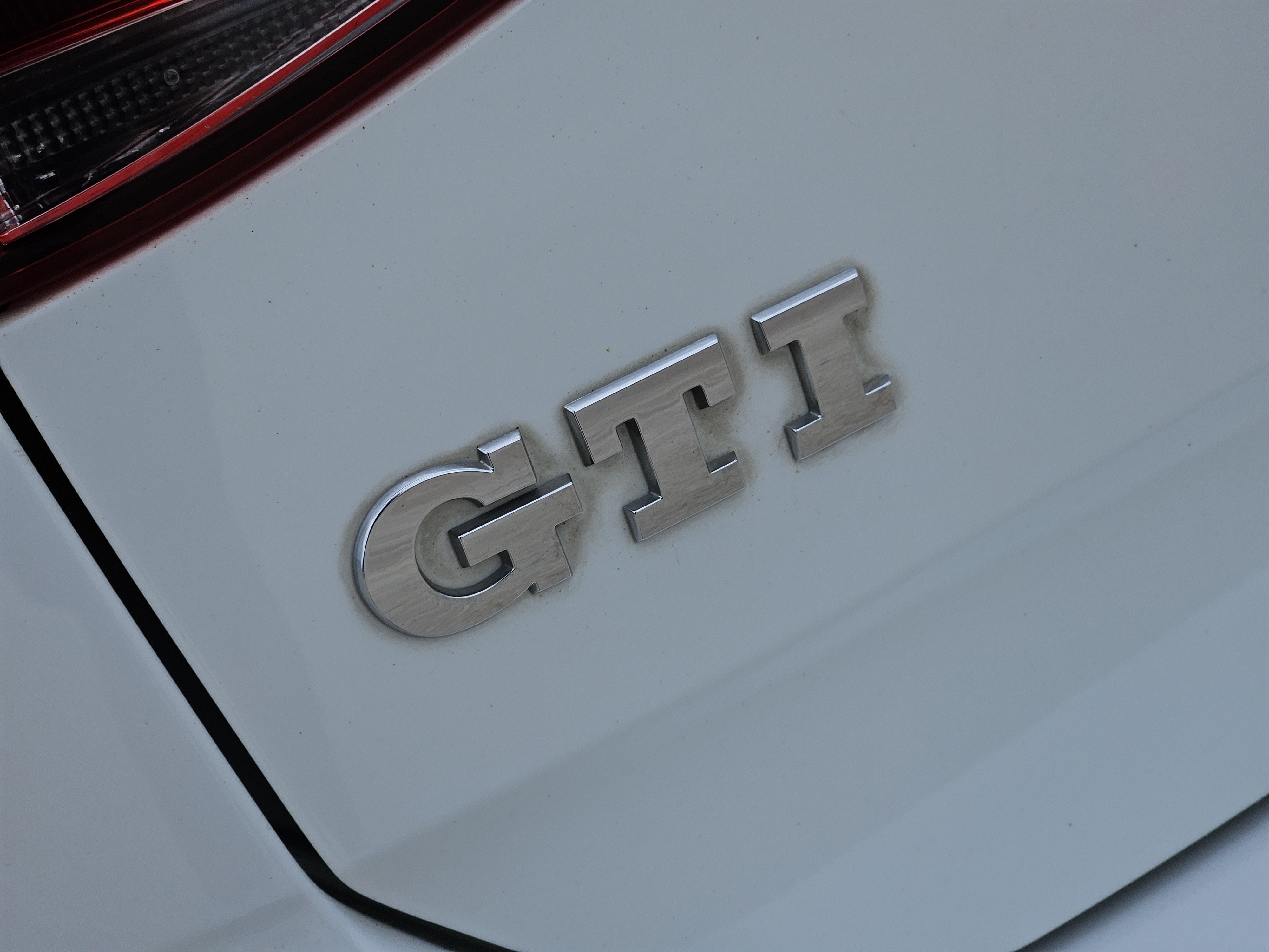 Used 2017 Volkswagen Golf 4-Door FWD image 14