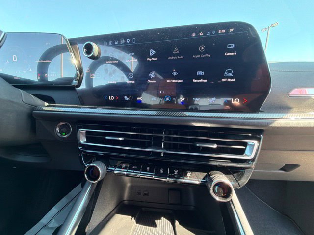 New 2027 Chevrolet Traverse Z71 w/ Driver Confidence Package AWD/4WD image 35